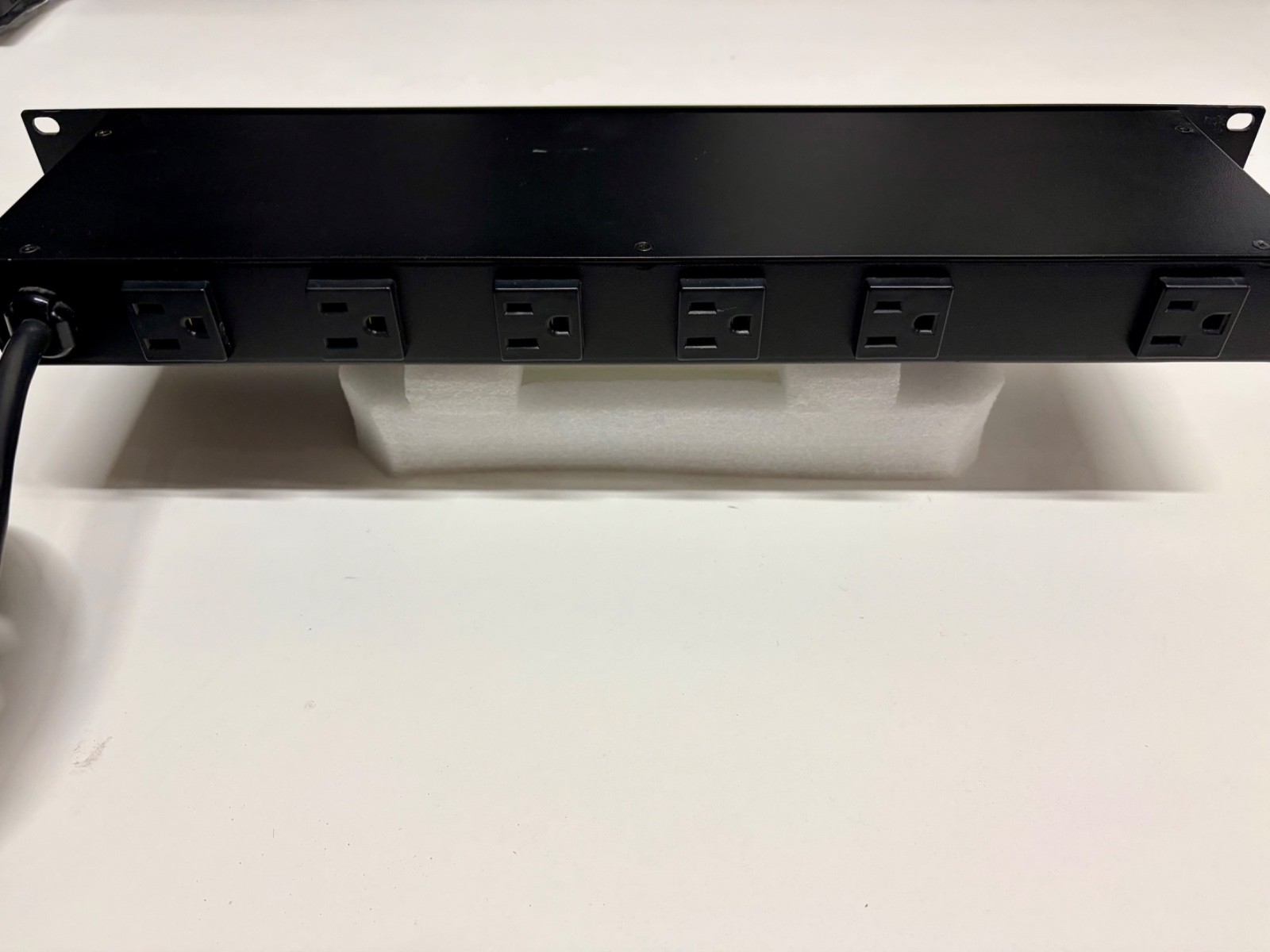 PowerMax-Racmax-GRM0600-80-AC-Surge-Protection-8-Ports-137435838444-3