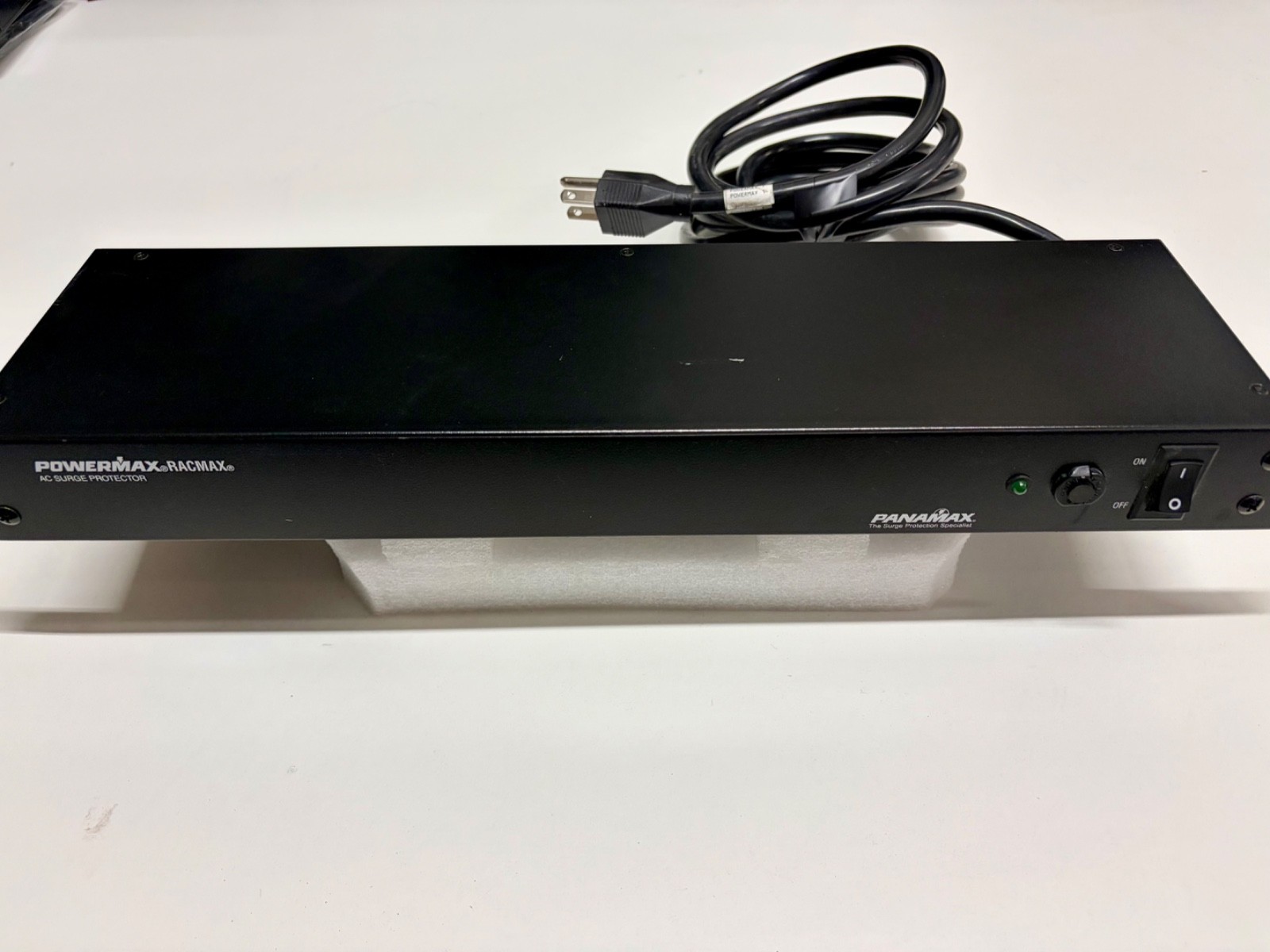 PowerMax-Racmax-GRM0600-80-AC-Surge-Protection-8-Ports-137435838444