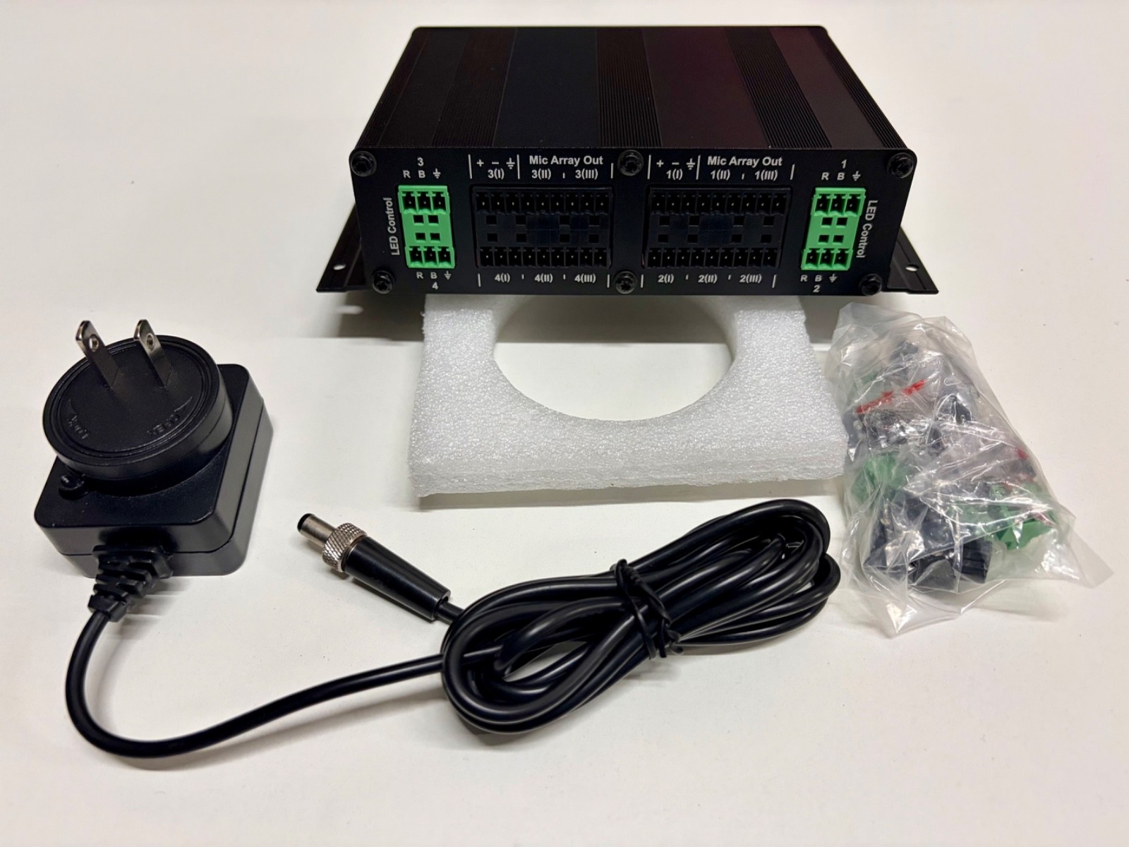 CLEARONE-CEILING-MIC-ARRAY-ANALOG-X-INTERFACE-BOX-137357812407-2
